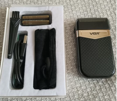 8301377-large-review-elektrobritva-vgr-v.png